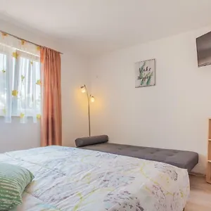 Enjoy And Relax , Cres Croazia
